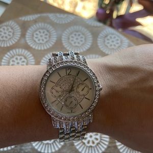 Vintage rhinestone ladies Silvertone watch